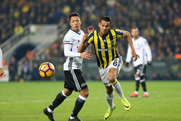 13 - Souza - Fenerbahçe - 8,00 mil. Euro