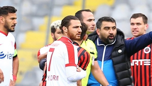 6- Antalyaspor: 43 puan