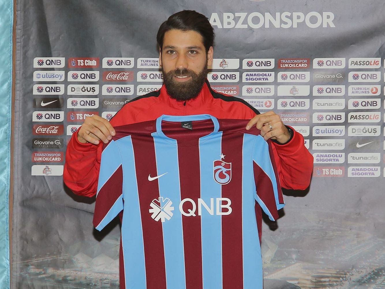 - Olcay Şahan, eski takımına karşı