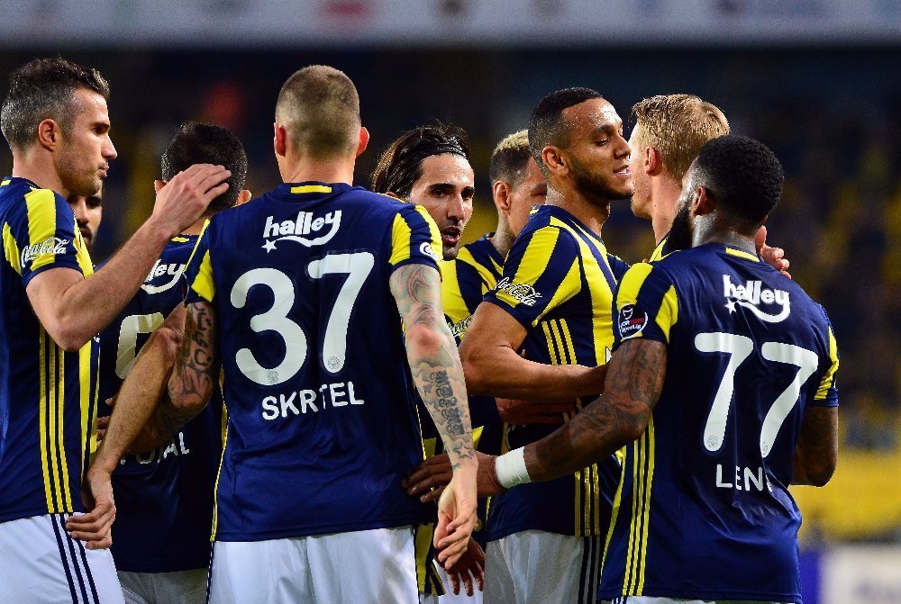 Fenerbahçe'ye hem hoca hem futbolcu