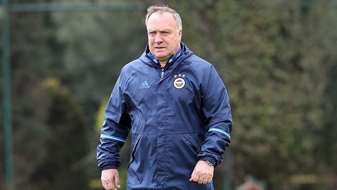 Advocaat bir taşla iki kuş vurdu