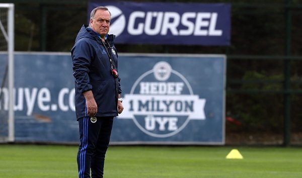 'Advocaat Galatasaray maçı kadrosunu belli etti