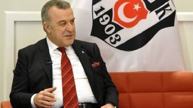 Ahmet Ürkmezgil: Atiba’nın Beşiktaş’ta kalmasını istiyoruz
