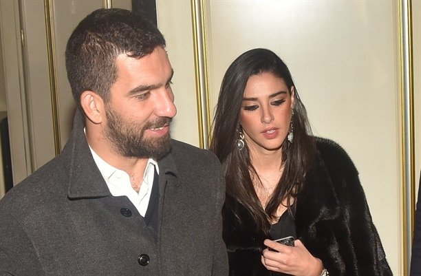 Aslıhan Doğan, Arda Turan'ı kalbinden çıkaramamış