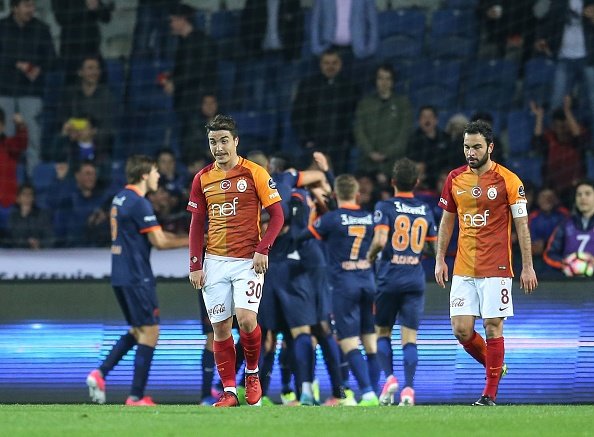 'Başakşehir 4 - 0 Galatasaray spor yazarları yorumları