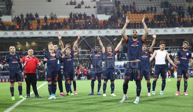 'Başakşehir - Galatasaray capsleri