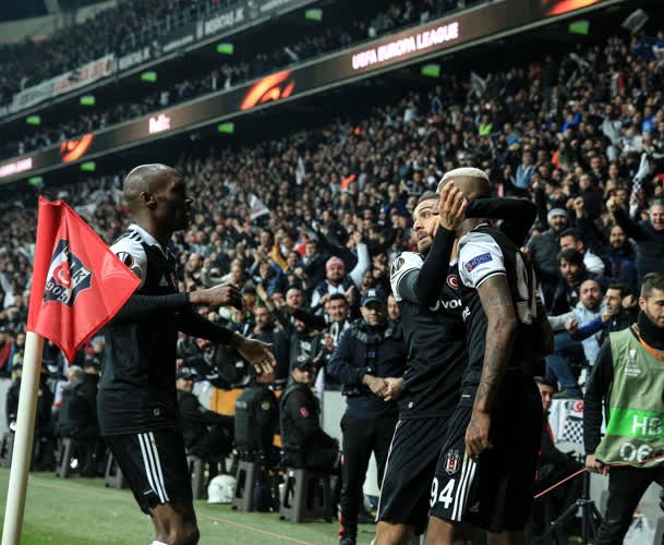 Güntekin Onay’ın Beşiktaş - Lyon maçı yorumu - Vatan