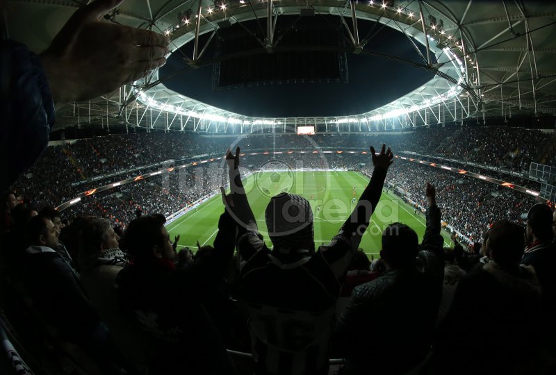 'Beşiktaş - Lyon maçında tribünler