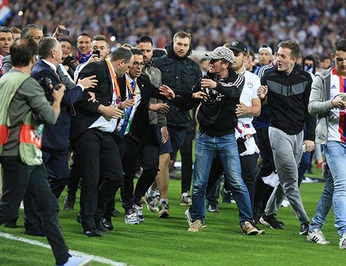 Beşiktaş'a Fransız barbarlığı!