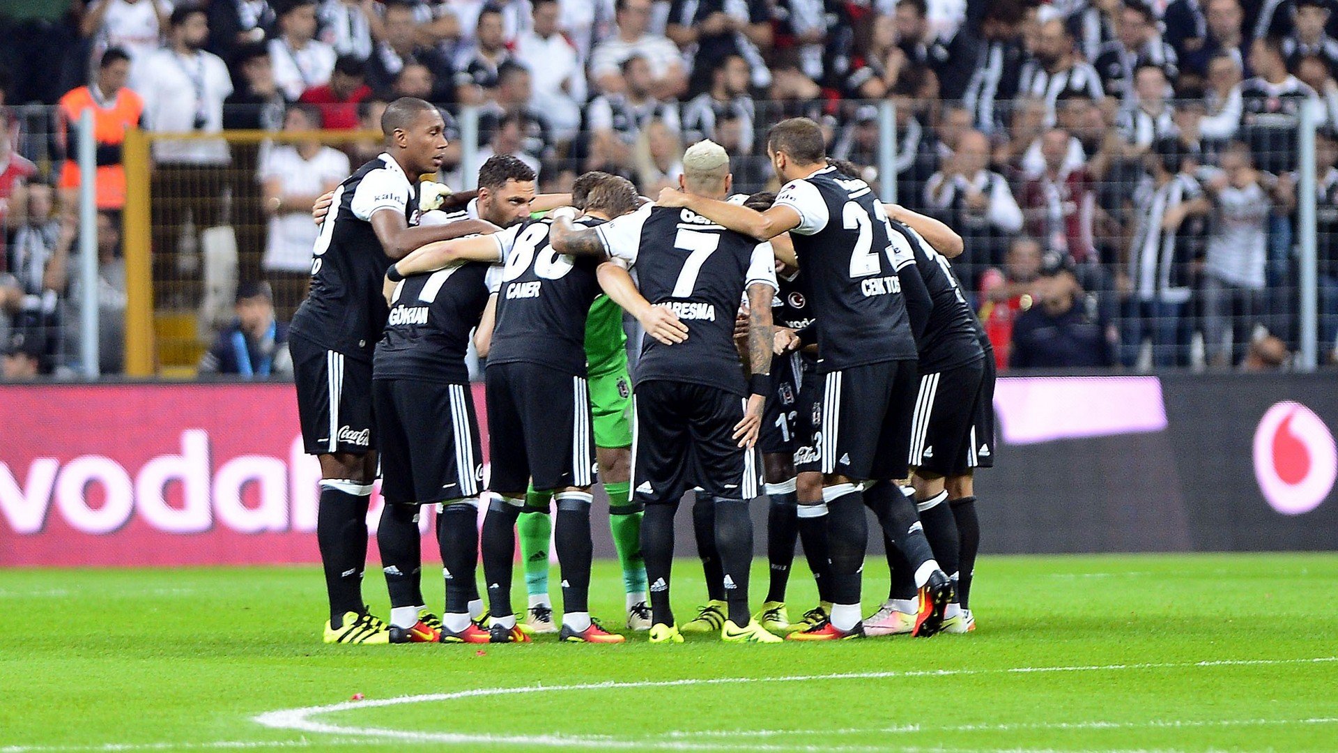 'Beşiktaş'ın yıldızına İngiltere'den talip!