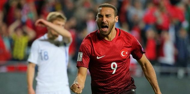 Cenk Tosun’a Benfica kancası