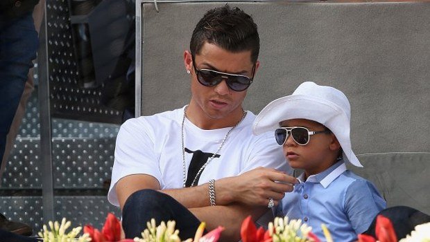 Cristiano Ronaldo oğlundan müthiş frikik
