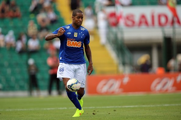 Dedé - Cruzeiro - 4,00 mil. Euro