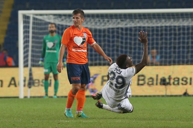 EMRE BELÖZOĞLU - TRABZON