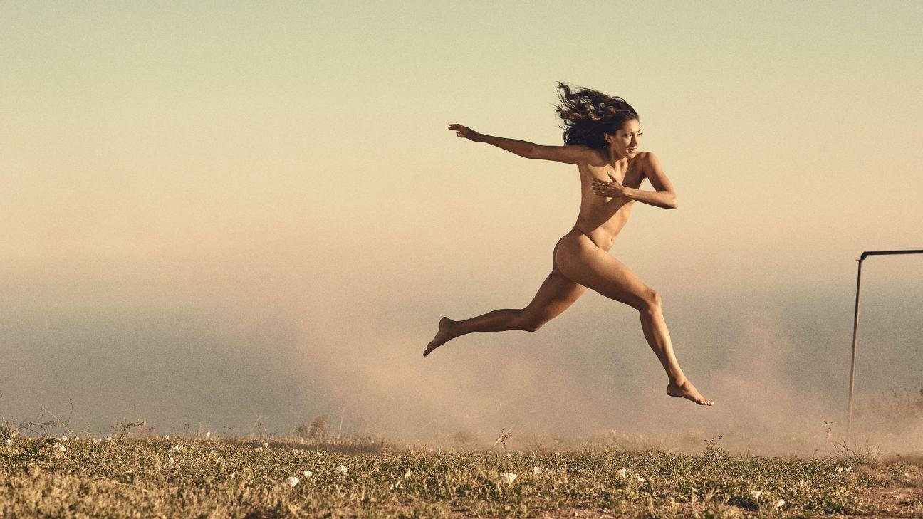 ESPN kapağı için soyundular!