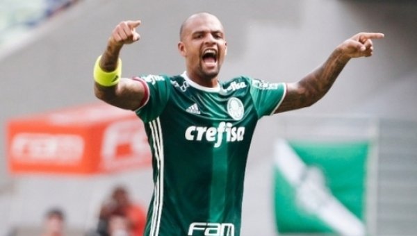 Felipe Melo'dan rakibine yumruk