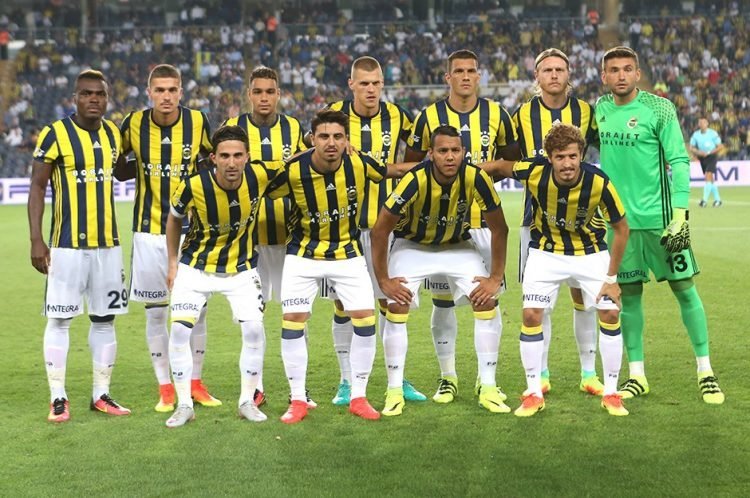 Fenerbahçe Kjaer’in alternatifini buldu!