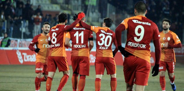 FLAŞ! Galatasaray ilk transferini yaptı!