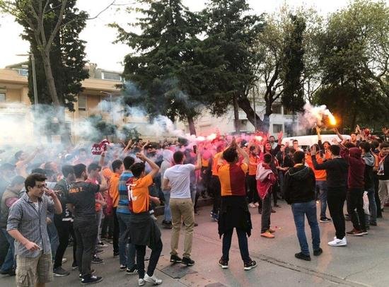 'Florya'da Galatasaray yönetimine büyük şok!