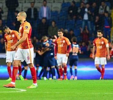 Galatasaray için karamsar bir tablo çiziliyor. Kulüp nereye gidiyor?