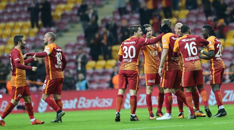 Galatasaray telefonla ikna etti!