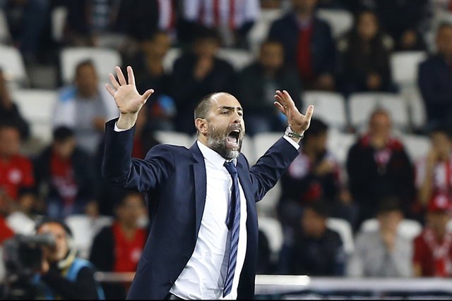 Galatasaray'da flaş gelişme! Yolcular...