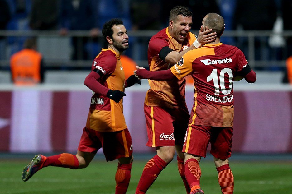 'Galatasaray'da yıldız futbolcu için ilk görüşme