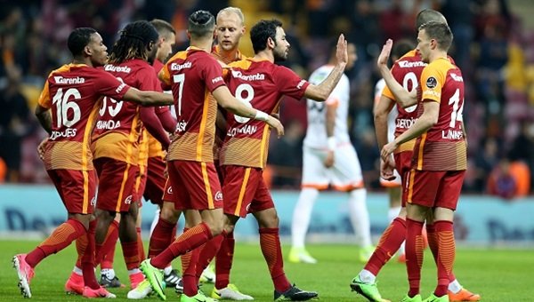 Galatasaraylı yıldız yönetimden zam istiyor!