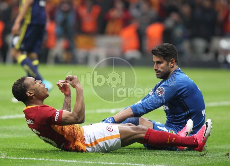 'Garry Rodrigues ile Volkan Demirel arasındaki diyalog