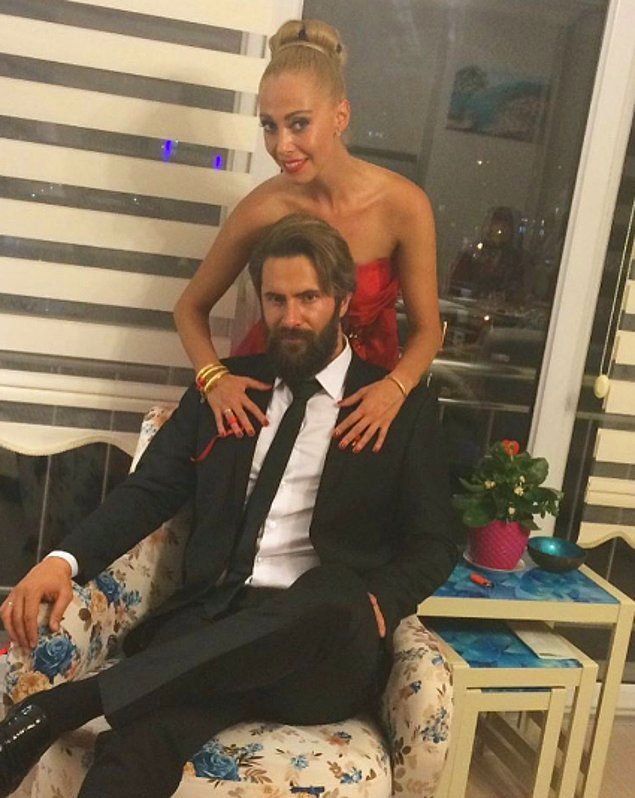 Gökhan Gözükan ve nişanlısı Seda İnci