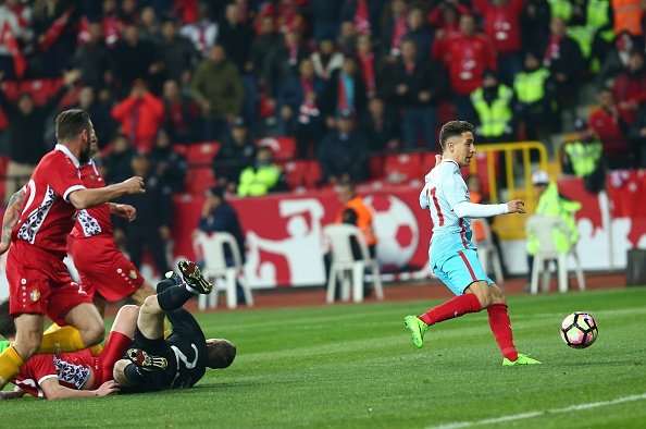 GÖNLÜNDEKİ TAKIM REAL MADRİD