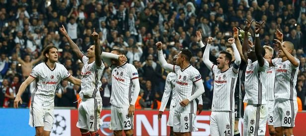 Haydi kartalım bu gece onları parçaLYON.