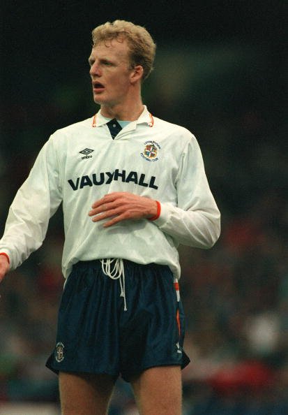 IAIN DOWIE - Daha önceki işi: Mühendis