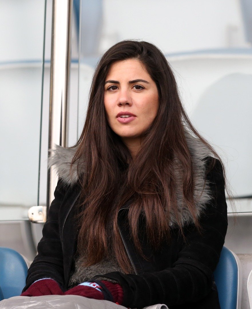 'İren Ağan'dan Ersun Yanal'a destek