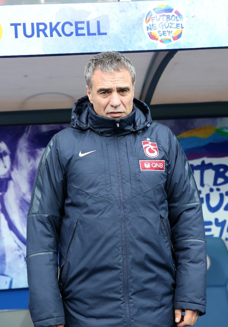 İren Ağan'dan Ersun Yanal'a destek