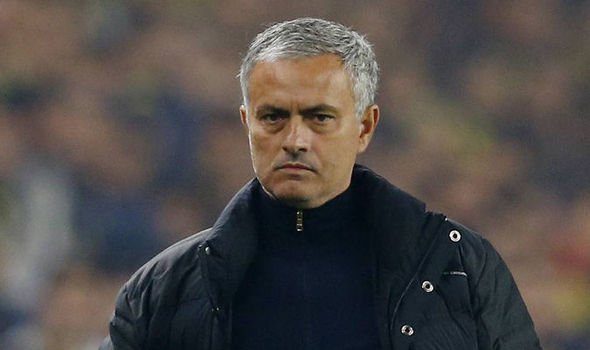 Jose Mourinho, Fenerbahçeli oyuncunun peşinde