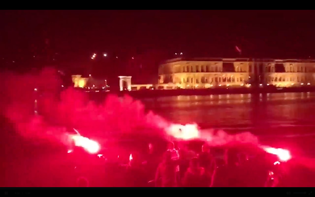 'Lyon'a gece yarısı mehter marşı dinlettiler