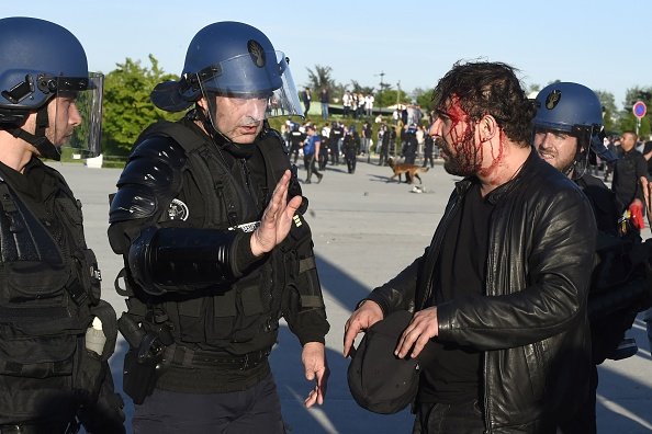 Lyon'da Beşiktaş taraftarına orantısız polis müdahalesi