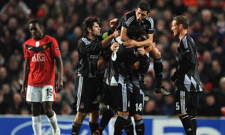 Manchester United 0-1 Beşiktaş (25 Kasım 2009)