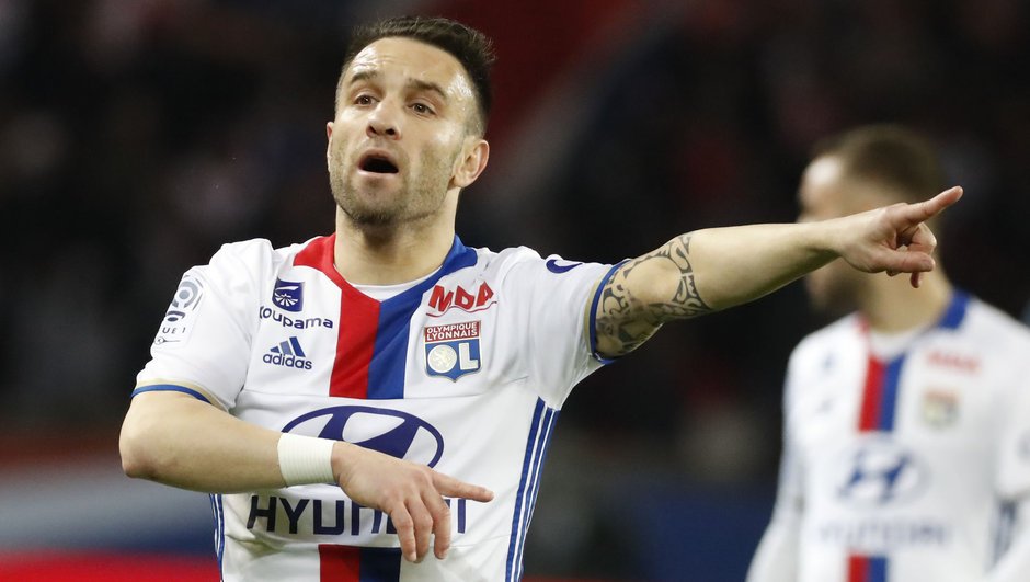 Mathieu Valbuena, Galatasaray’ı takibe aldı