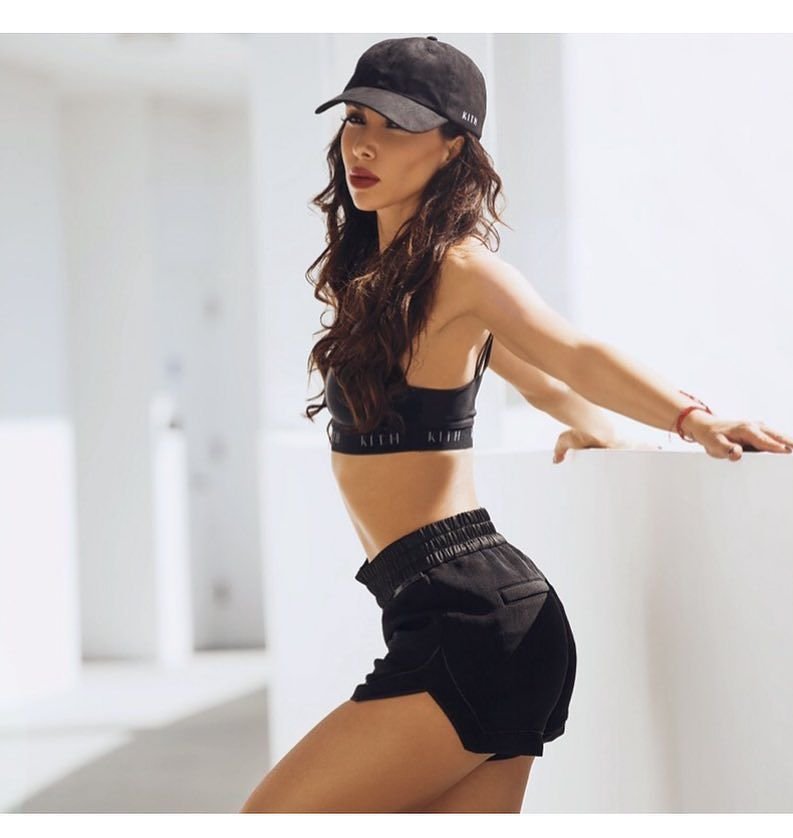 Seksi model Metisha, Fenerbahçeli futbolcuya hayran