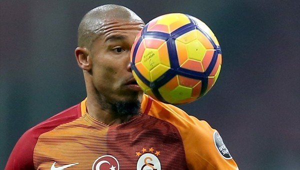 NİGEL DE JONG