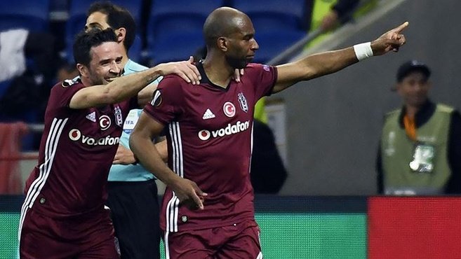 Ryan Babel haftanın futbolcusu ödülüne aday