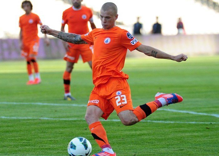 Samuel Holmen: 12,19