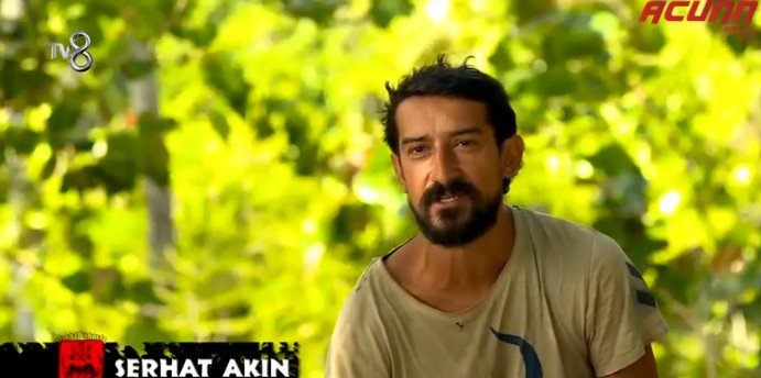 Survivor'da Serhat Akın'dan olay gönderme