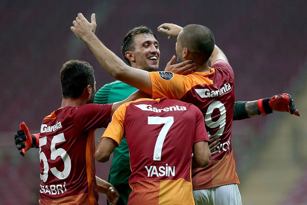 Tartışılan isim Galatasaray'a geri dönüyor