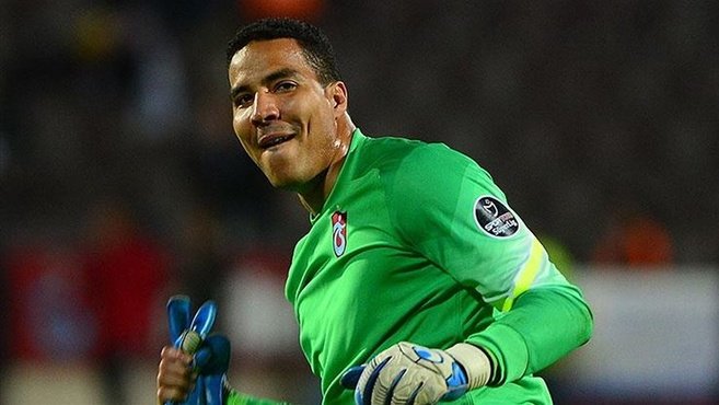 Trabzonspor kaleci Esteban’la masaya oturdu