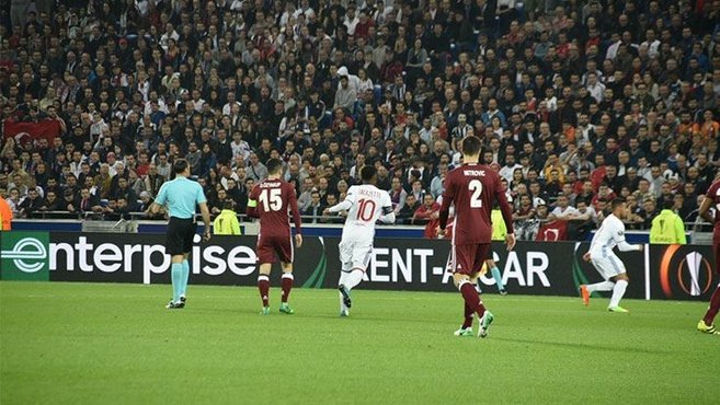 UEFA, Lyon ve Beşiktaş’ı disipline sevk etti