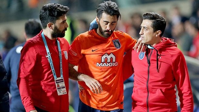 Van Persie’den, Mahmut Tekdemir’e çiçek jesti!