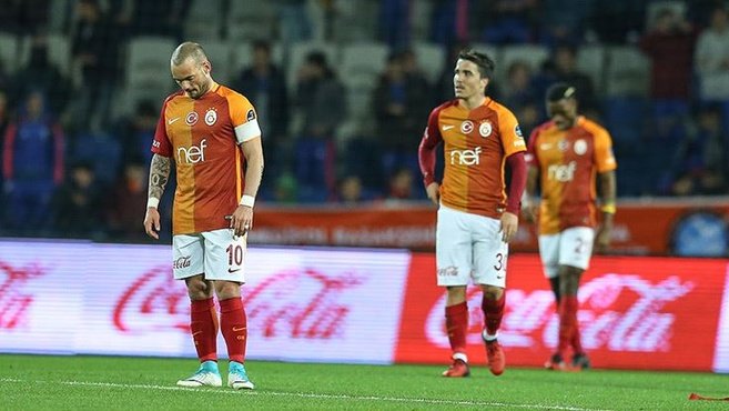 YILDIZLARLA ARASI AÇIK